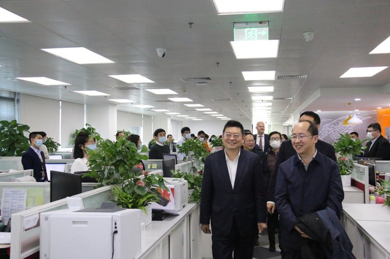 news_027_02.jpg
